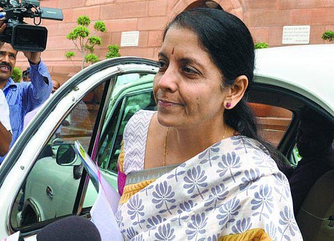 செபி-க்கு கூடுதல் அதிகாரம்: மக்களவையில் மசோதா அறிமுகம்