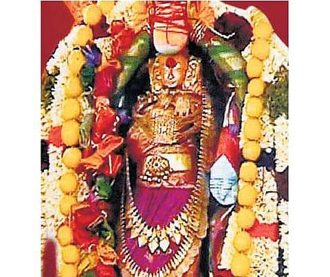 பாம்புகள் வழிபட்ட கோயில்