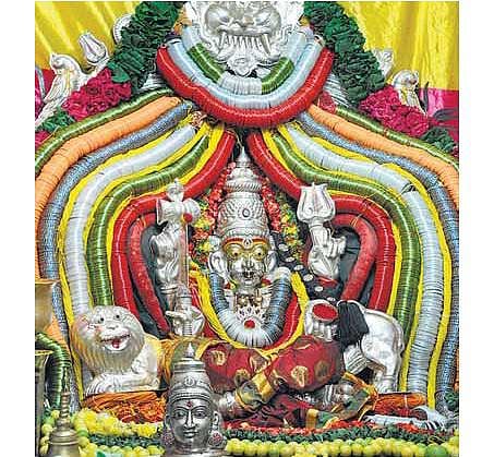 ஆகஸ்ட் 8: வரலட்சுமி விரதம் - இல்லம் வரும் ஸ்ரீராஜபுத்திரி