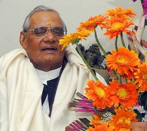 நேதாஜி, வாஜ்பாய்க்கு பாரத ரத்னா விருது