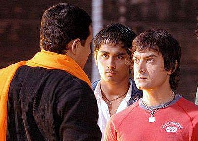 எது ஆபாசம்?- ஆமிர்கான் போஸ்டர் சர்ச்சையில் சித்தார்த் சொல்லும் அளவீடு