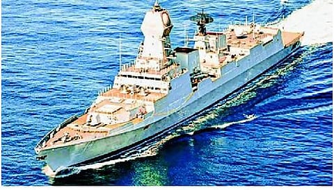 ஐ.என்.எஸ். கொல்கத்தா போர்க் கப்பலை ஆக. 16-ல் நாட்டுக்கு அர்ப்பணிக்கிறார் மோடி: 15 ஆயிரம் கி.மீட்டர் தொலைவுக்கு ரோந்து பணிகளை மேற்கொள்ளும்