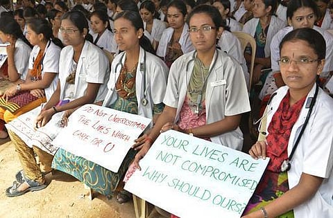 பயிற்சி மருத்துவர்கள் ஊக்கத்தொகை உயர்வு: பேரவையில் முதல்வர் அறிவிப்பு