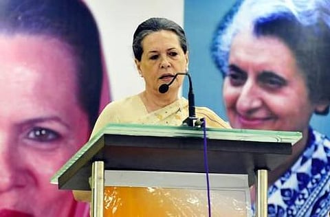 ஐக்கிய முற்போக்குக் கூட்டணியின் திட்டங்களை திருடுகிறது மோடி அரசு: சோனியா