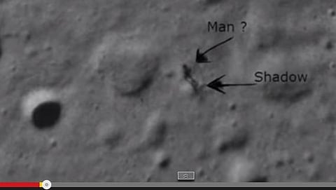 நிலவில் வேற்றுக் கிரகவாசி போல் காட்சியளித்தது வெறும் தூசியே: நாசா விளக்கம்