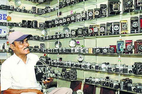 கேமரா காதலரின் கனவு நிறைவேறுமா..? - நாளை உலக புகைப்பட தினம்