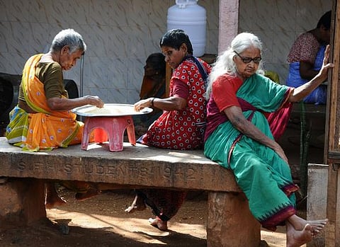 சென்னையில் தனியாக வசிக்கும் 8,965 முதியவர்கள்: பாதுகாப்பு வழங்க கமிஷனர் நடவடிக்கை