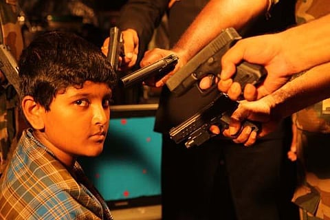 ‘புலிப்பார்வை’ படத்தில் சர்ச்சைக்குரிய காட்சிகள் நீக்கம்: இயக்குநர் பிரவீன்காந்தி அறிக்கை