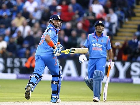 ஒரு சிறந்த இன்னிங்ஸ் ஆடிவிட்டால் நாம் உடனே பீடத்தில் அமர்த்திவிடுகிறோம்: தோனி