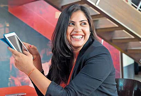 ஃப்ரண்டா, லவ்வரா? சொல்லும் ஆப்ஸ்