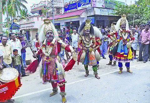 மத நல்லிணக்கத்துடன் விநாயகர் ஊர்வலம்