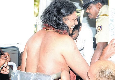 பெங்களூர் மருத்துவமனையில் நித்யானந்தாவுக்கு ஆண்மை பரிசோதனை