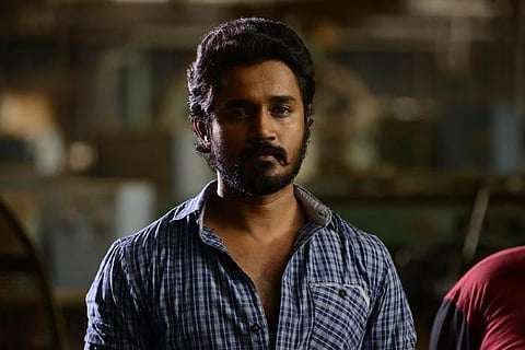 ஃபேஸ்புக் கருத்தாளர்களை துணிச்சலுடன் அணுகிய பர்மா இயக்குநர்!