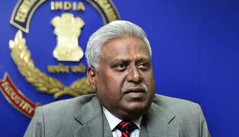 சிபிஐ இயக்குநருக்கு எதிரான வழக்கு 10 நாட்களில் பதிலளிக்க உத்தரவு