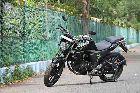 இளைஞர்கள் விரும்பும் பைக்