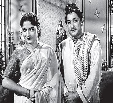 அன்று வந்ததும் அதே நிலா: தேவிகா - நடிப்புச் சுமைதாங்கி