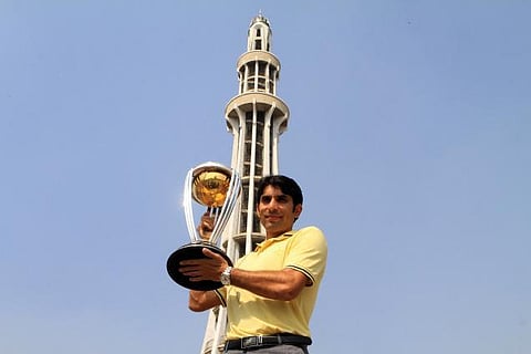 2015 ஐசிசி உலகக் கோப்பை லாகூர் கொண்டு வரப்பட்டது