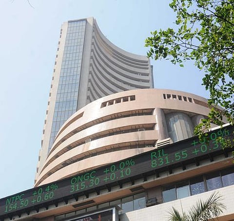 2-வது நாளாக பங்குச்சந்தைகள் சரிவு