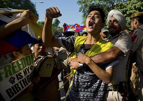 சீன அதிபருக்கு எதிர்ப்பு: டெல்லியில் திபெத்தியர்கள் போராட்டம்
