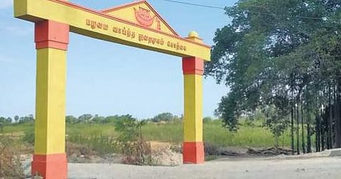 நீரிலிருந்து நிலத்துக்கு...