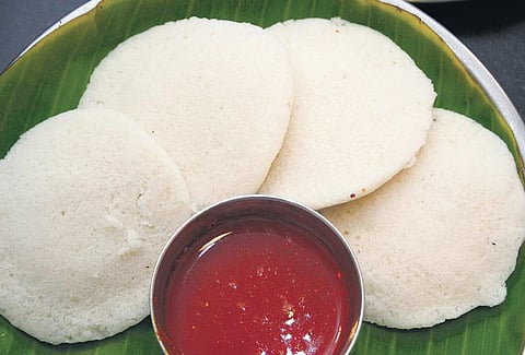 குறிப்புகள் பலவிதம்: மணக்கும் மல்லிகைப்பூ இட்லி