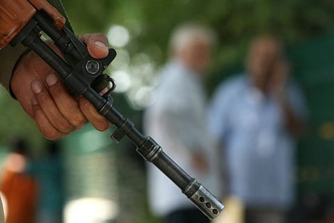 போலி என்கவுன்ட்டர்களை தடுக்க உச்ச நீதிமன்றம் வழிகாட்டு நெறிமுறை: பொதுநல வழக்கில் தீர்ப்பு