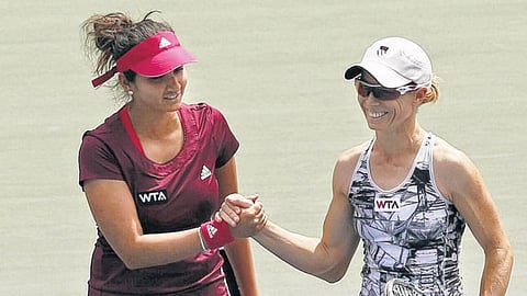 உலக பைனல்ஸ் டென்னிஸ்: சானியா-காரா ஜோடி தகுதி