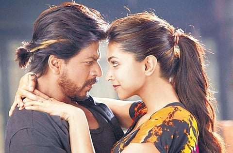 பாலிவுட் வாசம்: விக்ரம் - ஷாரூக் மோதல்