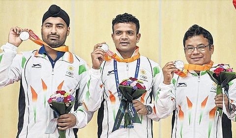 ஆசிய விளையாட்டு: இந்தியாவுக்கு ஒரு வெள்ளி, ஒரு வெண்கலம்