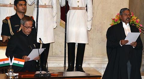 உச்ச நீதிமன்ற தலைமை நீதிபதியாக தத்து பதவியேற்பு