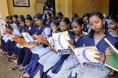 2-ம் பருவ பாடப் புத்தகங்கள் அக்.7-ல் கிடைக்கும்: பள்ளிக்கல்வித் துறை ஏற்பாடு