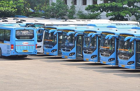 ஜெயலலிதாவை விடுதலை செய்ய வலியுறுத்தி புதுச்சேரியில் அதிமுக பந்த்: இயல்பு வாழ்க்கை பாதிப்பு