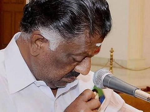 அரசு அலுவலகங்களில் ஜெயலலிதா உருவப்படங்களை அகற்ற வேண்டும்: ராமதாஸ்