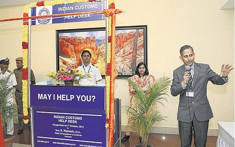 சென்னை விமான நிலையத்தில் 6 மாதத்தில் 250 கிலோ தங்கம் பறிமுதல்: கடத்தலைத் தடுக்க சுங்கத்துறை தலைமை ஆணையர் உறுதி