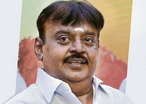 மக்கள் முதல்வர் ஜெயலலிதாவா?- விஜயகாந்த் கண்டிப்பு