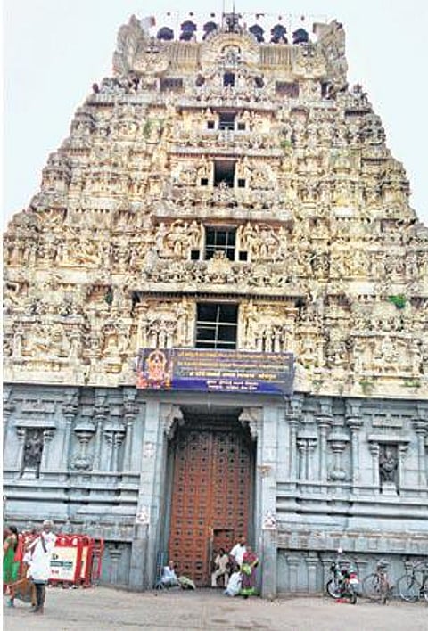 சந்திர கிரகணத்தையொட்டி காஞ்சியில் கோயில் நடைகள் சாத்தப்பட்டன