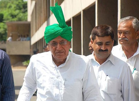 சிறையில் சரணடைய சவுதாலாவுக்கு டெல்லி உயர் நீதிமன்றம் உத்தரவு: ஜாமீன் நிபந்தனைகளை மீறியதால் நடவடிக்கை