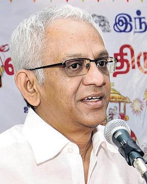 ‘தனித்துவத்துடன் மிளிரும் கட்டுரைகள்’