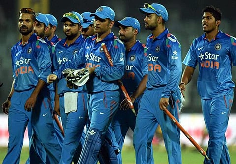 ஹுத்ஹுத் புயலால் 3-வது போட்டி ரத்து: முதலிடத்தை இழந்தது இந்திய கிரிக்கெட் அணி