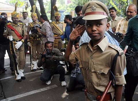போலீஸ் கமிஷனராக ஒருநாள் பொறுப்பு வகித்த 10 வயது சிறுவன்: ஐதராபாத்தில் நெகிழ்ச்சி சம்பவம்