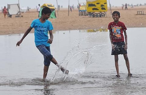 தமிழகத்தில் 2 நாளுக்கு கன மழை நீடிக்கும்