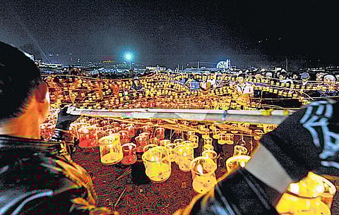 உலகெங்கும் ஒளி விழா