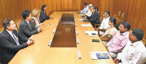 தமிழகத்தில் அமெரிக்க தொழில் முதலீடுகளை வரவேற்கிறோம்: யுஎஸ் தூதருடன் தமிழக முதல்வர் பேச்சு