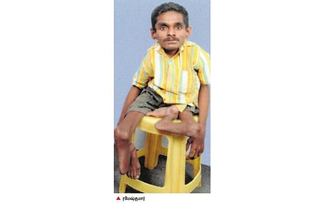 ஒரு நாள் நானும் சமுதாயத்துல பெரிய மனுஷனா வருவேன்: நம்பிக்கை தளராத கோவை ரமேஷ்குமார்