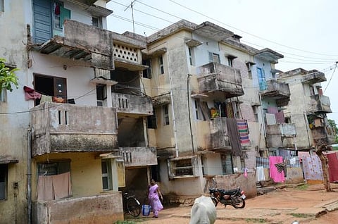 ரூ.2 ஆயிரம் கடனுக்கு ரூ.40 ஆயிரம் வரை வட்டி வசூலிக்கும் குடிசை மாற்று வாரிய நிர்வாகம்