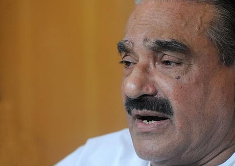 மது பார் உரிமையாளர்களிடம் ரூ.5 கோடி லஞ்சம்: கேரள நிதியமைச்சர் மீது லஞ்ச ஒழிப்புத் துறை விசாரணைக்கு உத்தரவு