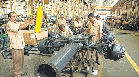 உழைக்கும் மக்களே, ஒன்றுபடுங்கள்!