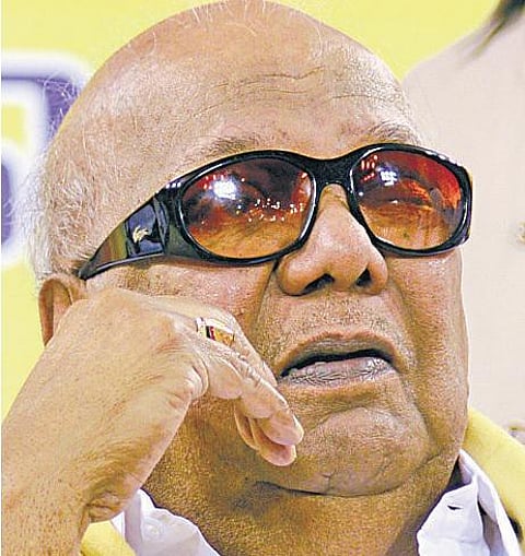 முல்லை பெரியாறு அணையில் 142 அடி நீர் தேக்க நடவடிக்கை: தமிழக அரசுக்கு கருணாநிதி வலியுறுத்தல்