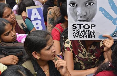 பலாத்கார செய்திகளை ஊடகங்கள் பெரிதாக்குகின்றன: கர்நாடக அமைச்சரின் பேச்சுக்கு எதிர்கட்சிகள் கண்டனம்