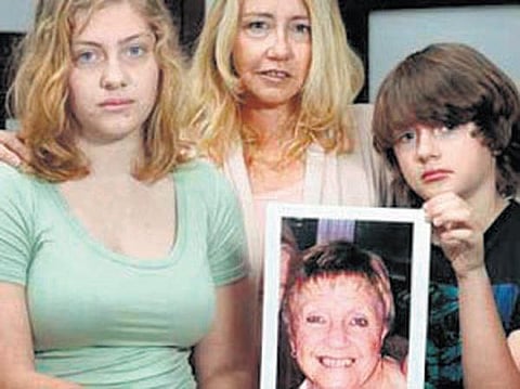 புட்டபர்த்தியில் ஆஸ்திரேலிய பெண் மாயம்